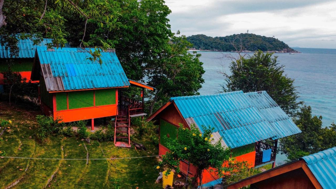 Hotel Daya Hill Seaview Koh Lipe Exterior foto